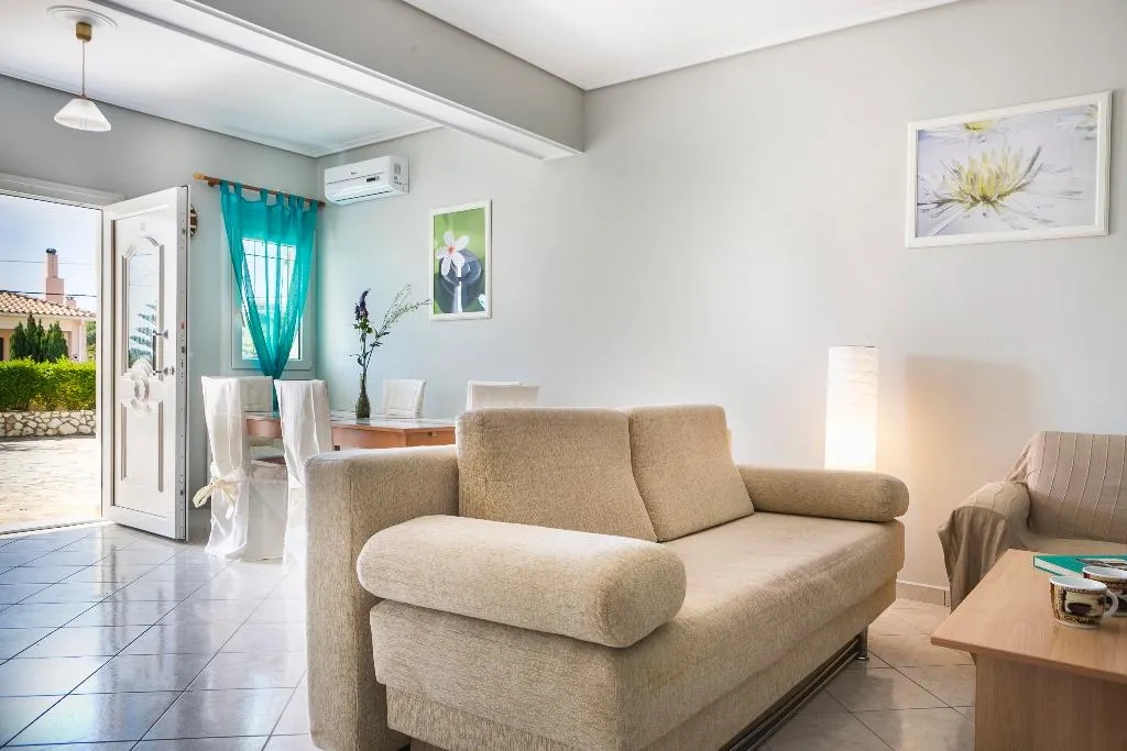 APARTMENT CAPACITY 4 Room, Evi's Garden, Kefallinia