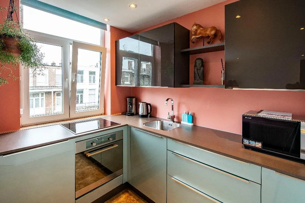 STUDIO DELUXE WITH BALCONY Room, Hotel Jupiter, Amsterdam