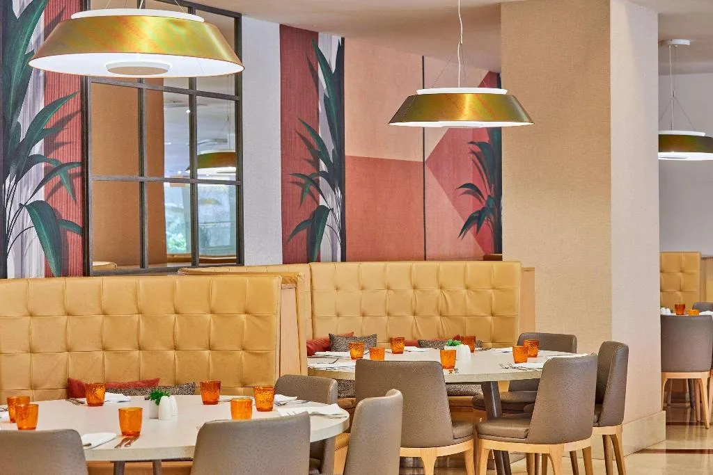 Restaurant, Zafiro Tropic, Majorca