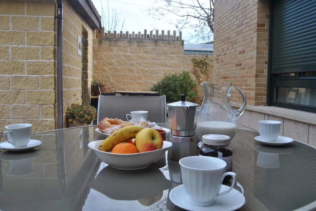 Terrace, Apartahotel Collarubio, Madrid