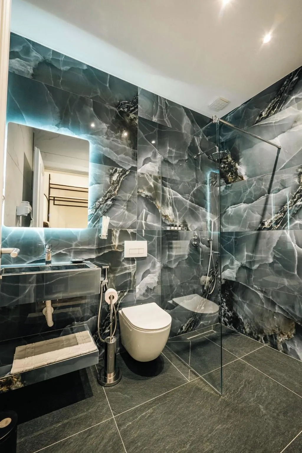 Room, Ambasador Hotel, Durres