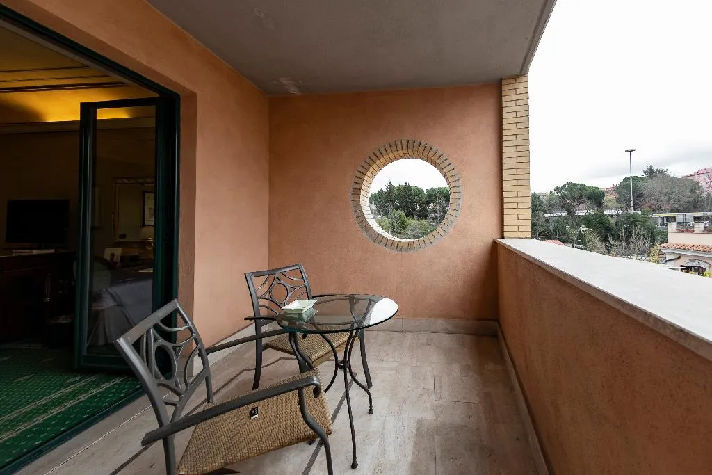 DOUBLE DELUXE Room, River Chateau, Rome