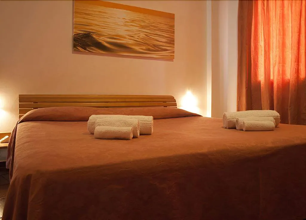 Room, Hotel Garibaldi, Olbia