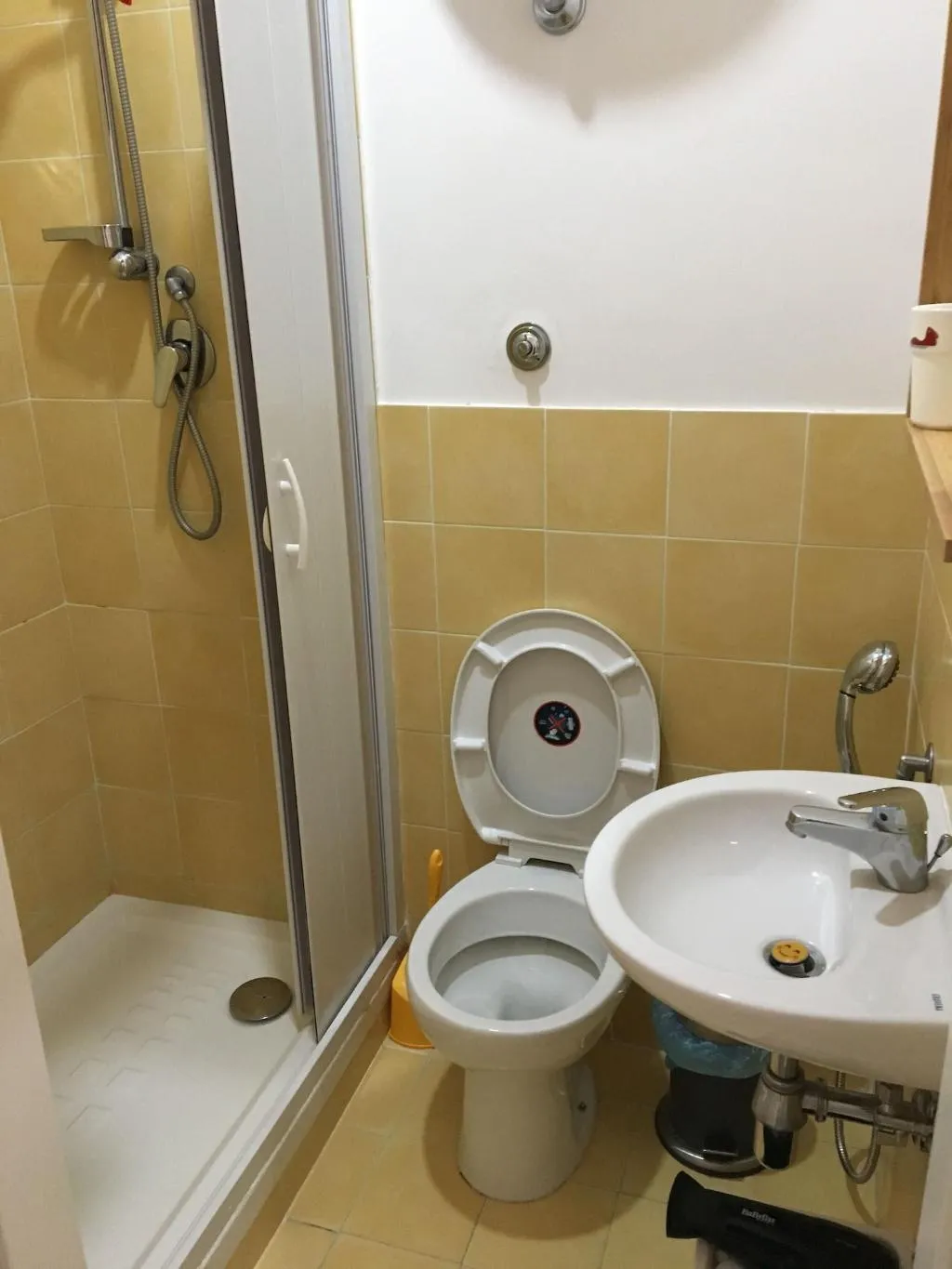 Room, B&B Tarumbò, Naples