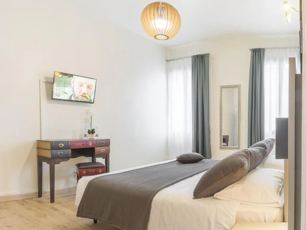Room, Grand Canal Suites, Venice