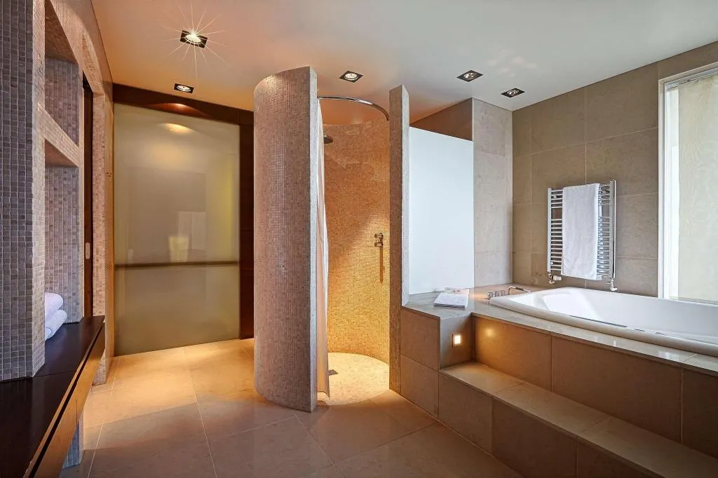 SUITE Presidential Room, Hilton Reykjavik Nordica, Reykjavik