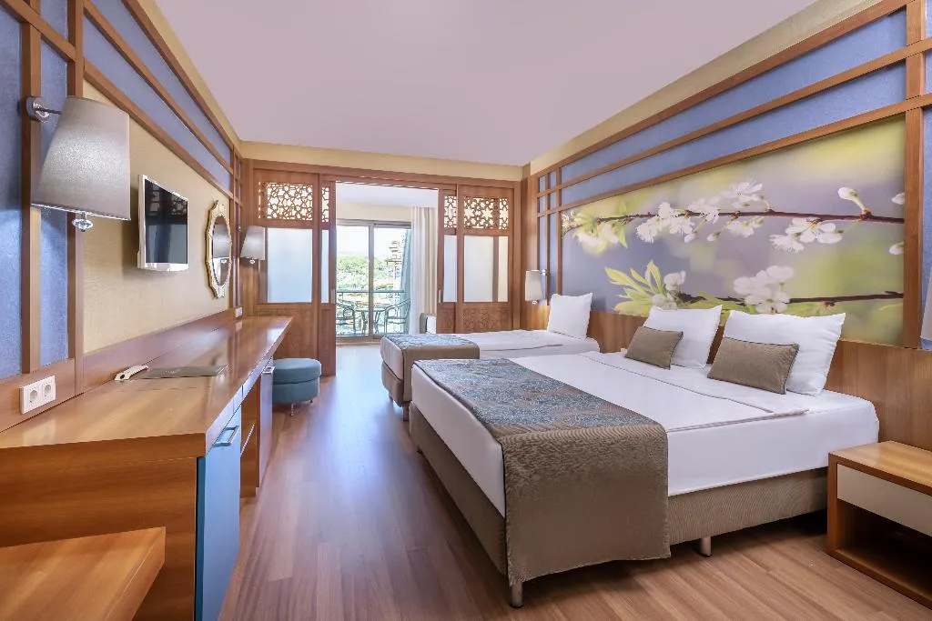 FAMILY ROOM POOL VIEW Room, Alan Xafira Deluxe Resort & Spa, Antalya