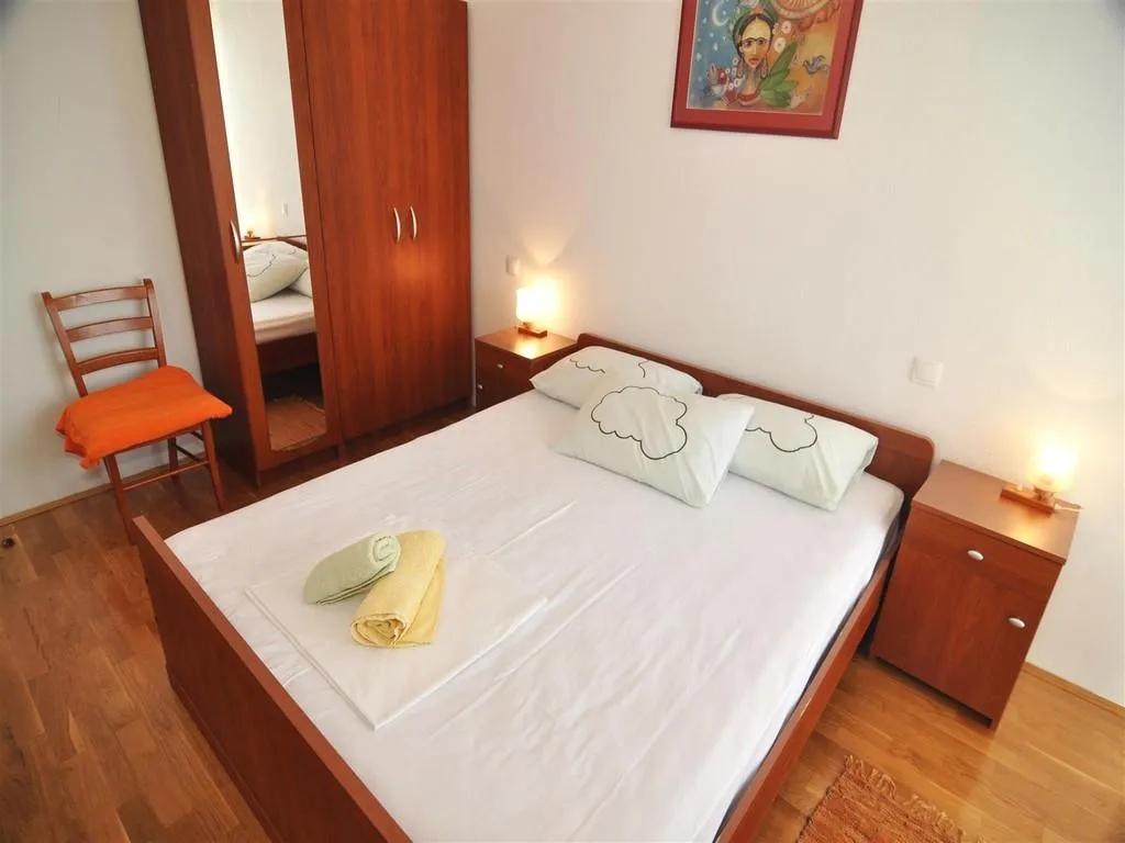 APARTMENT CAPACITY 4 Room, Apartments Prga, Split