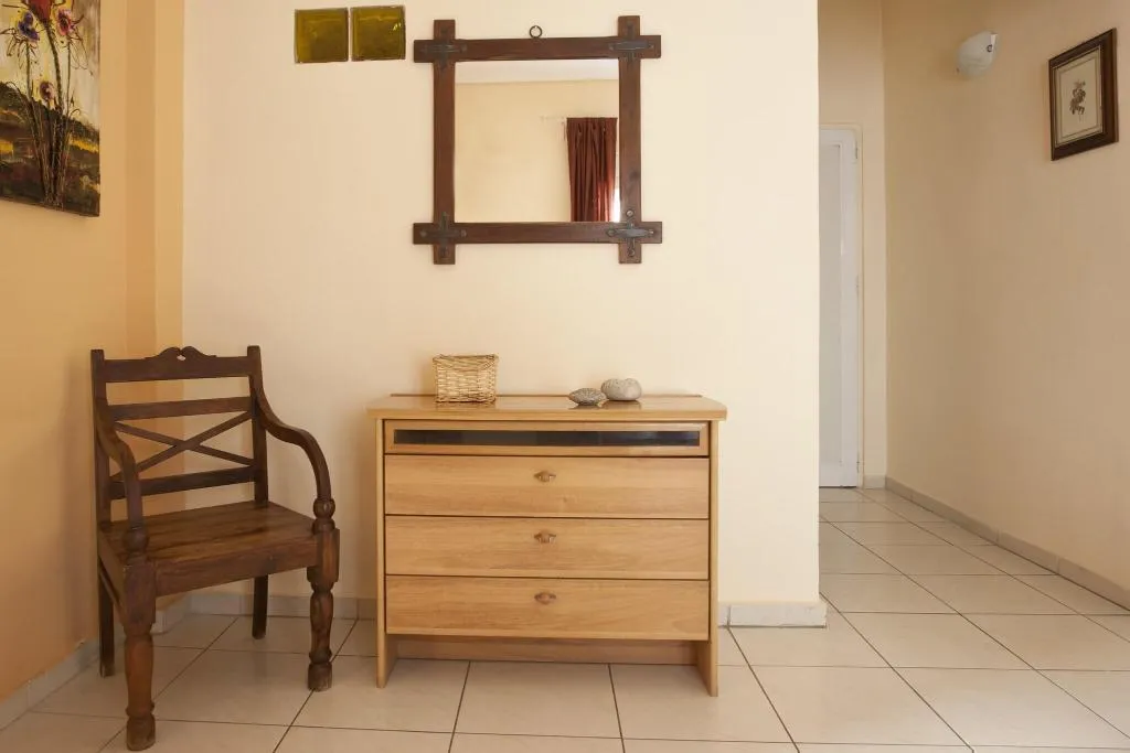 TRIPLE STANDARD Room, Elizabeth Boutique, Athens