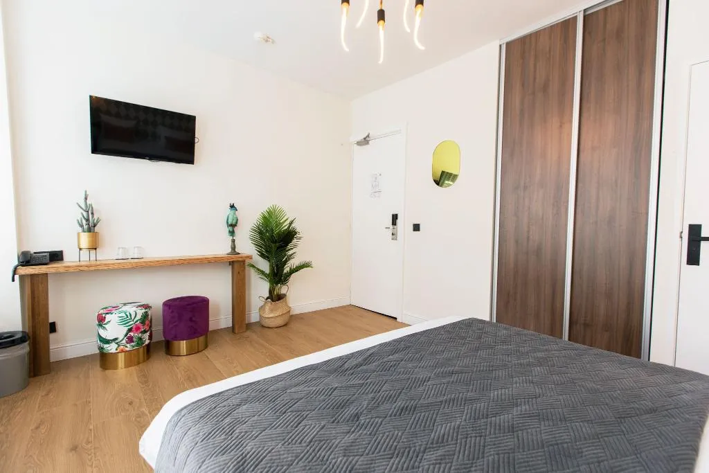 DOUBLE LUXURY Room, Quentin Golden Bear Hotel, Amsterdam