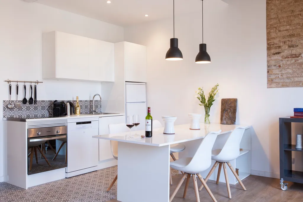 APARTMENT WITH BALCONY Room, Charming Flats by Aspasios, Barcelona