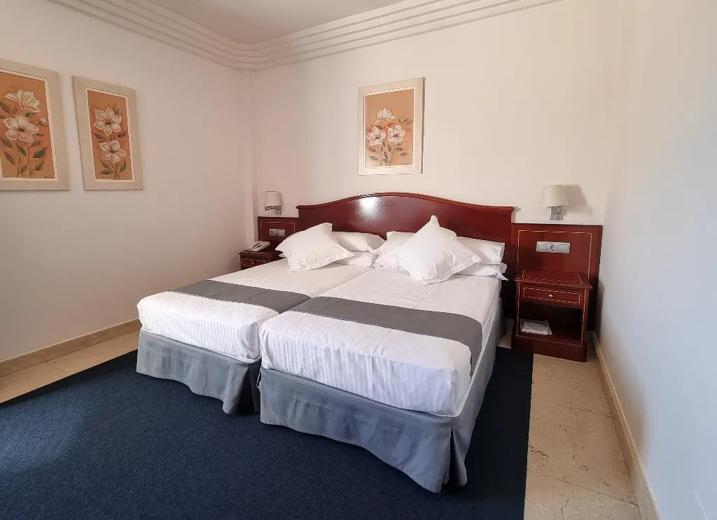 DOUBLE STANDARD Room, Gran Legazpi, Madrid