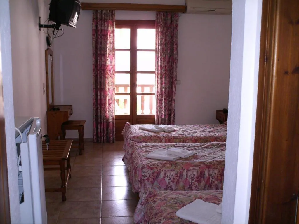 TRIPLE STANDARD Room, Golden Beach, Skiathos