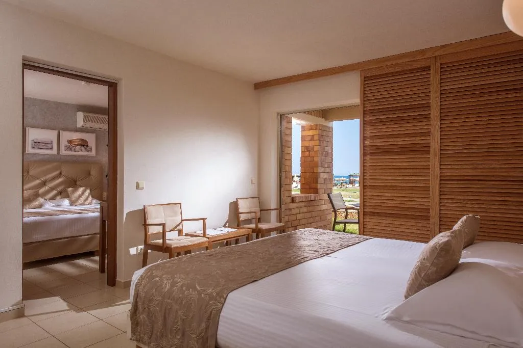 FAMILY ROOM GARDEN VIEW TWO BEDROOMS Room, Bella Beach, Crete