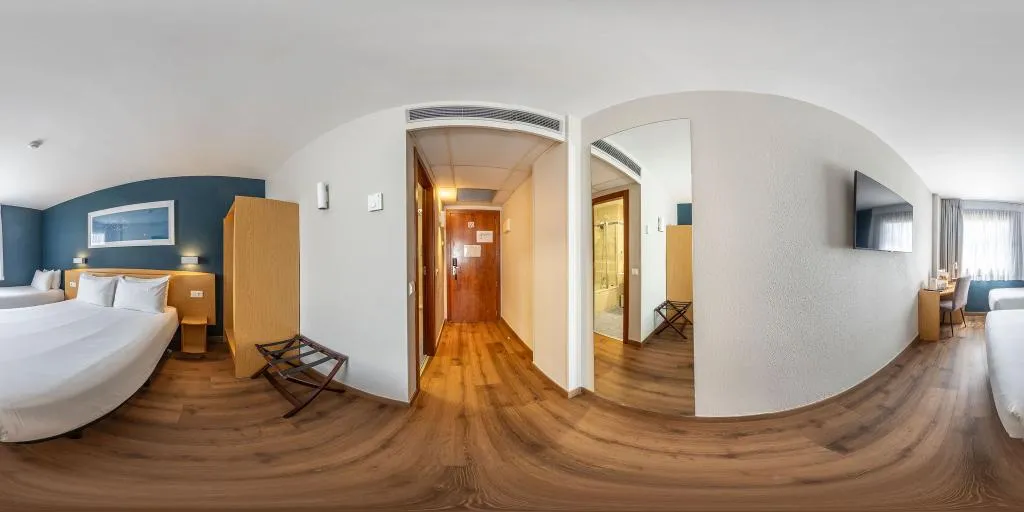 Double or Twin CAPACITY 3 Room, Travelodge Alicante Puerto, Costa Blanca