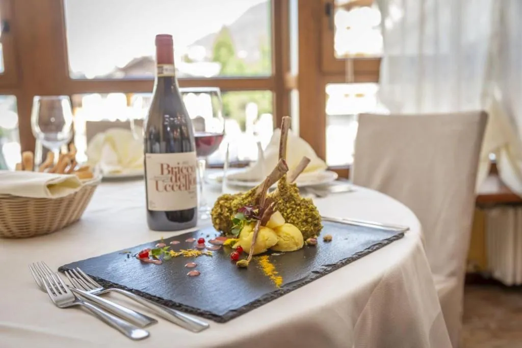 Restaurant, Hotel Relais des Alpes, Milan