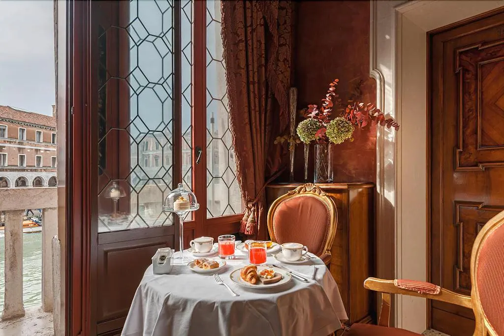 Restaurant, Hotel Al Ponte Antico, Venice