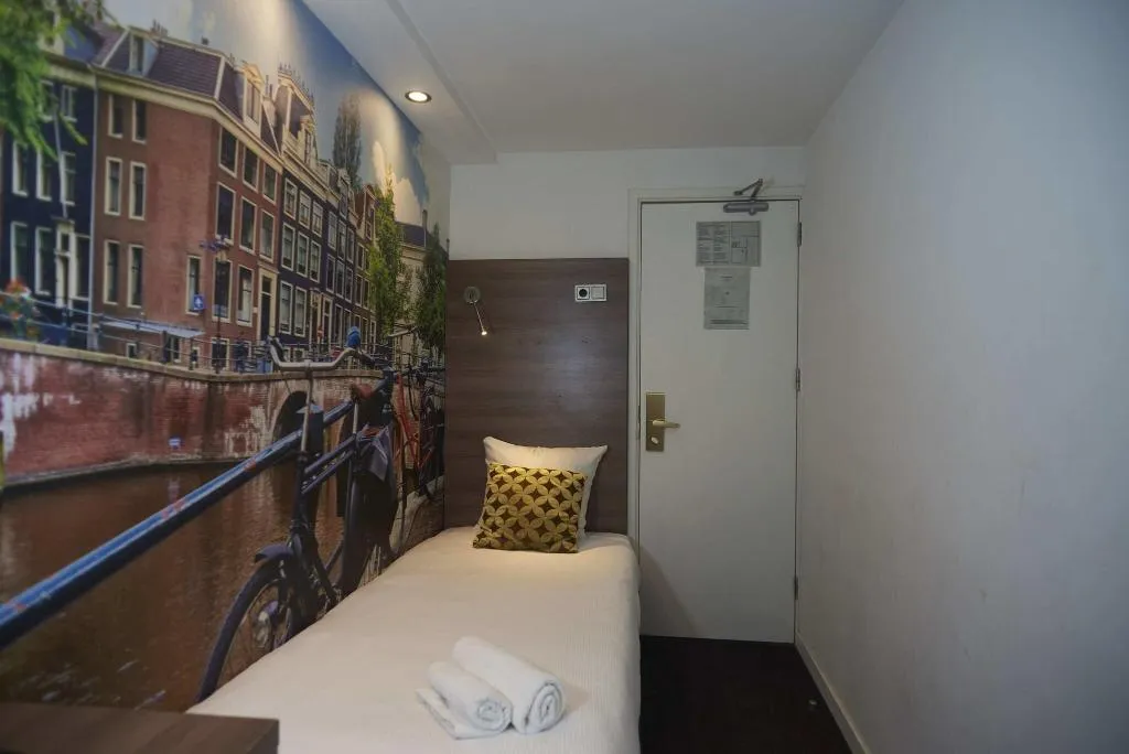 SINGLE STANDARD Room, ITC Hotel, Amsterdam