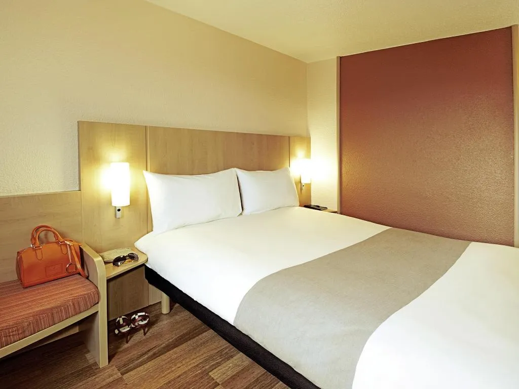 DOUBLE WITH DOUBLE BED Room, ibis Braga Centro, Porto