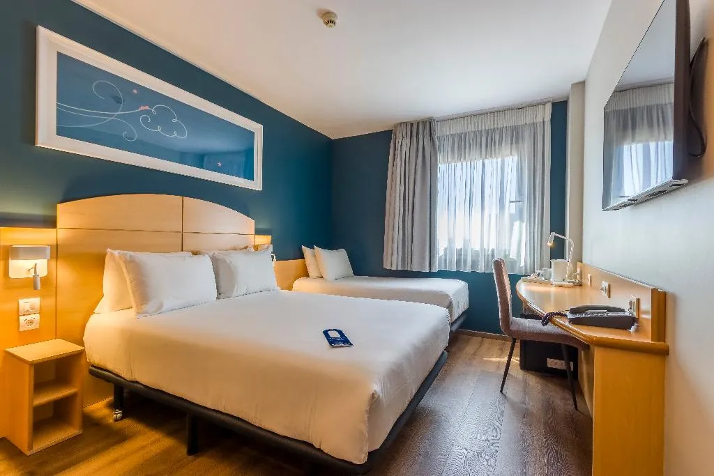 FAMILY ROOM CAPACITY 2 Room, Travelodge Madrid Alcala de Henares, Madrid