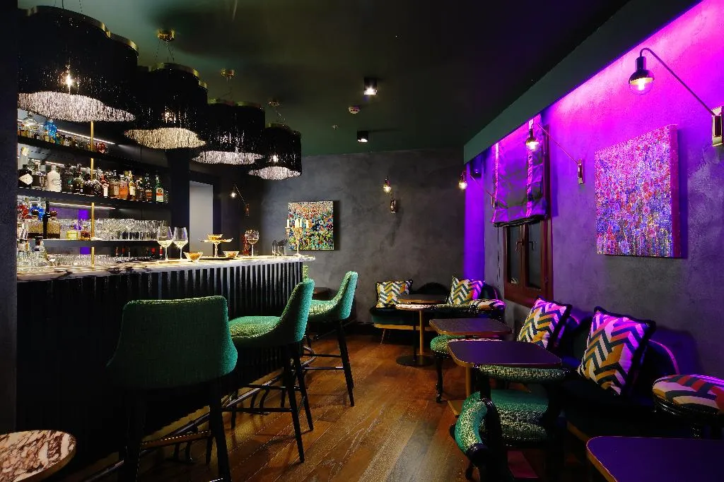 Bar, Aqua Palace, Venice