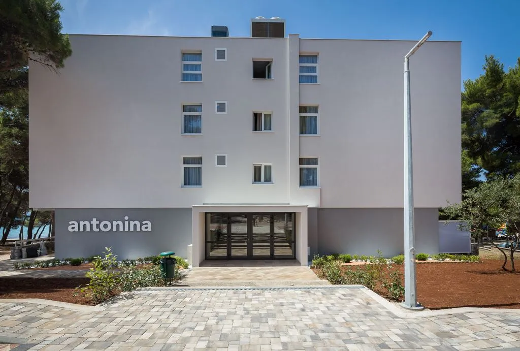 General view, Villas Arausana and Antonina, Split