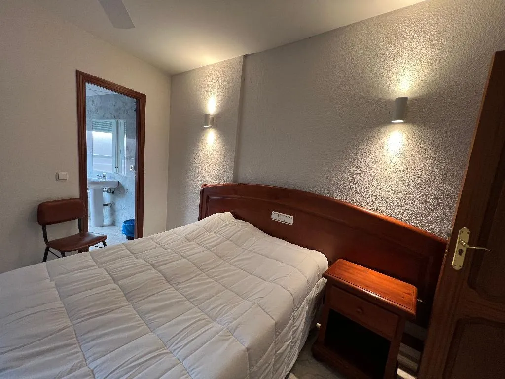 DOUBLE STANDARD Room, Hostal La Embajada, Madrid