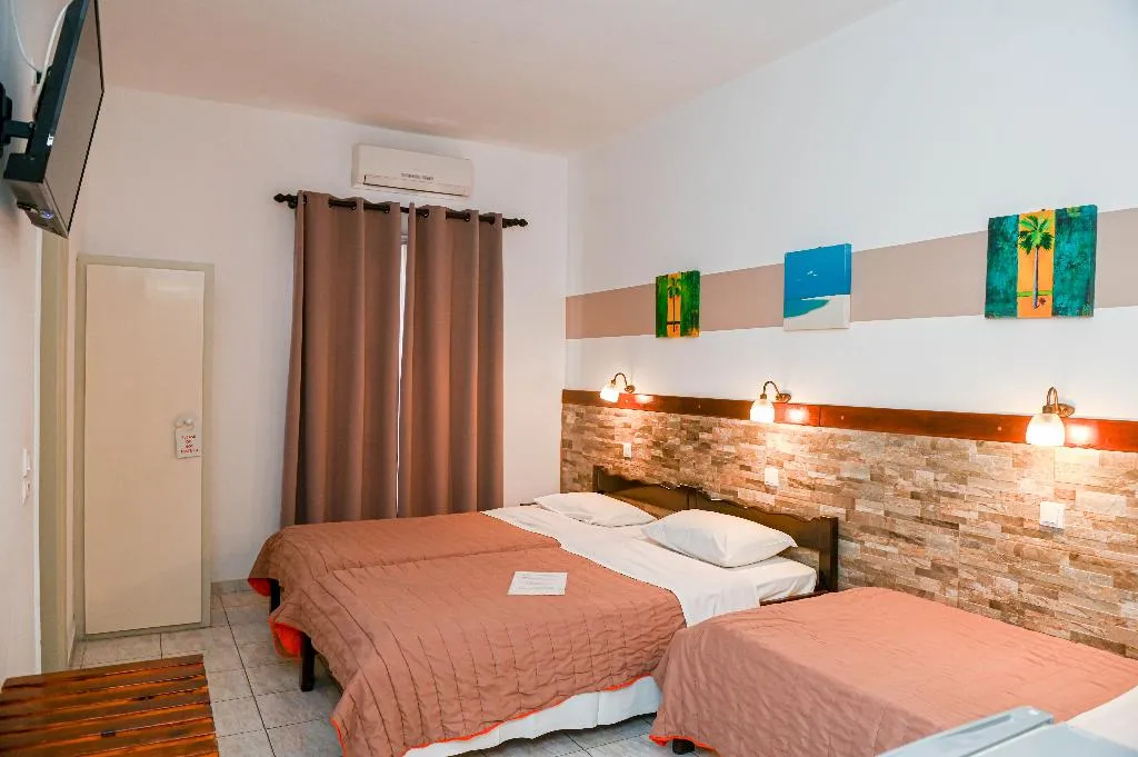 TRIPLE THREE BEDS Room, Narkissos Hotel, Santorini