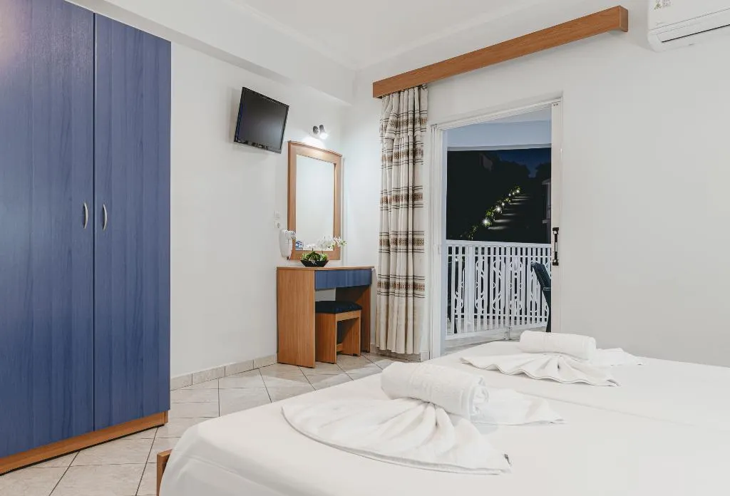 TRIPLE ECONOMY Room, Christina Apartments, Zante