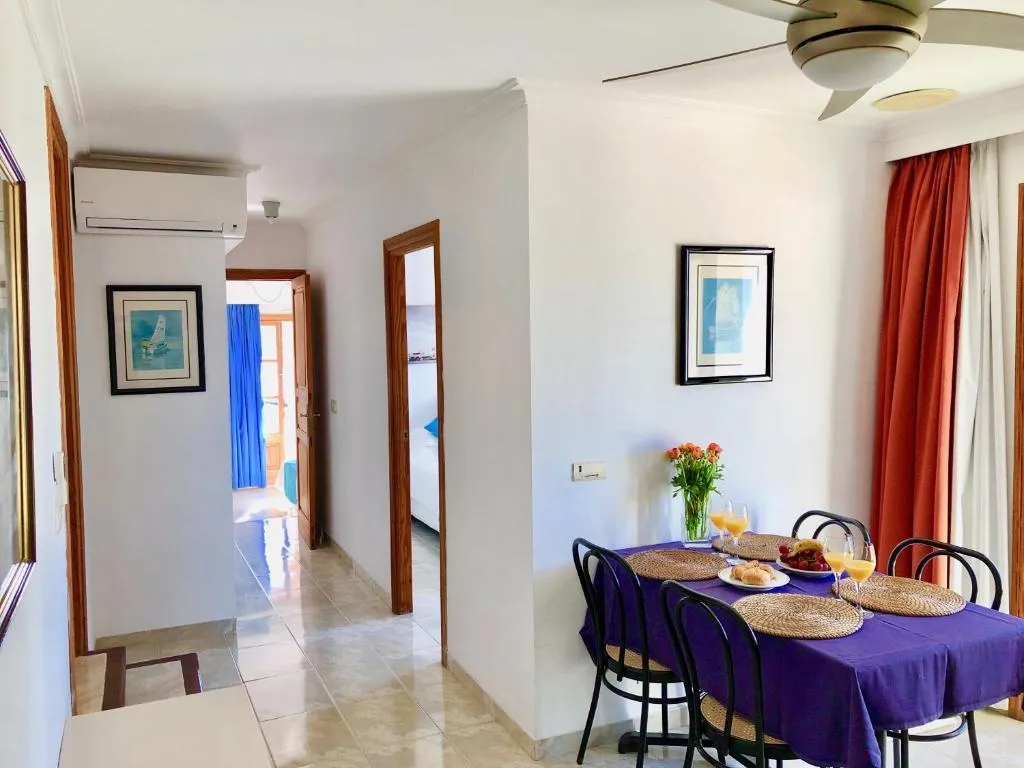 APARTMENT BEACH FRONT TWO BEDROOMS Room, Torre Playa, Majorca