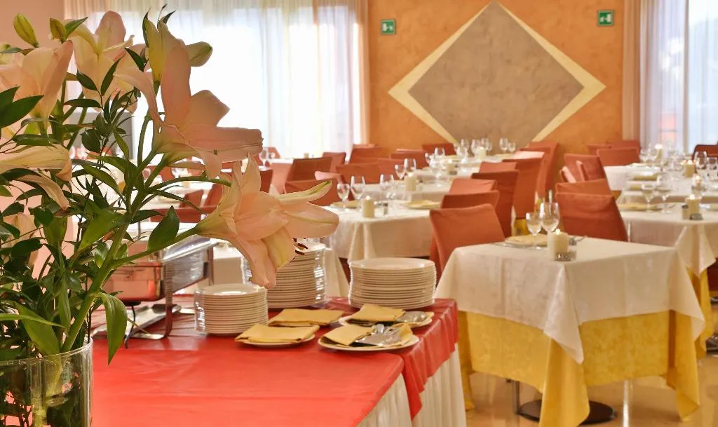 Restaurant, Best Western Cavalieri della Corona, Milan