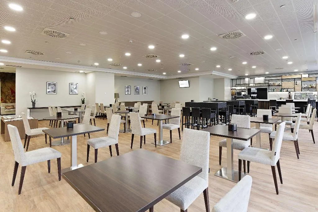 Restaurant, Melia Avenida America, Madrid