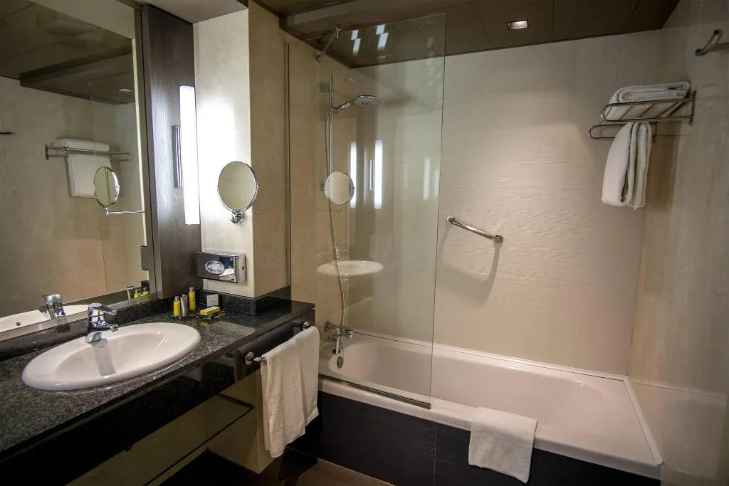 TWIN PREMIUM Room, Marriott Hotel Madrid Auditorium, Madrid