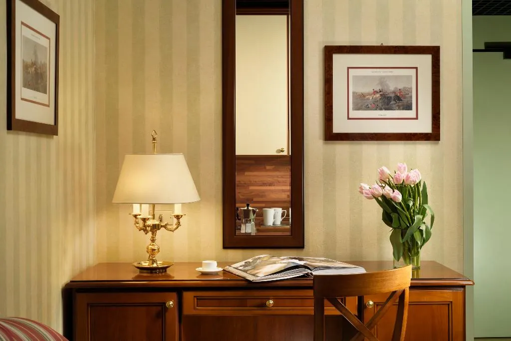 STUDIO STANDARD Room, UNA HOTELS Hotel Residence Contessa Jolanda Milano, Milan