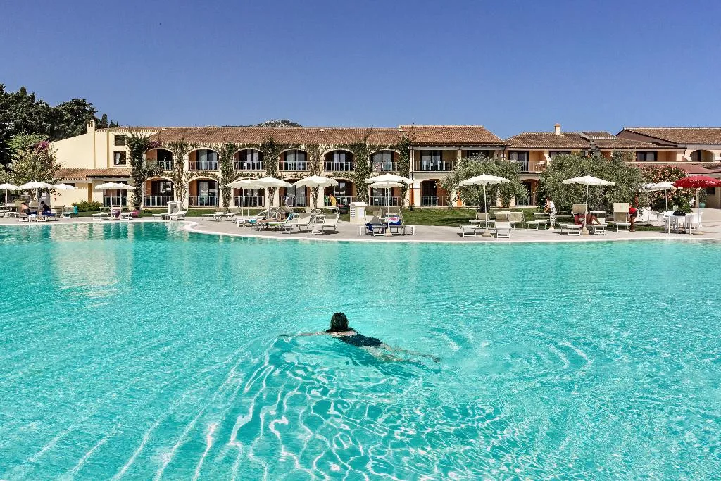 Pool, Sentido Orosei Beach, Olbia