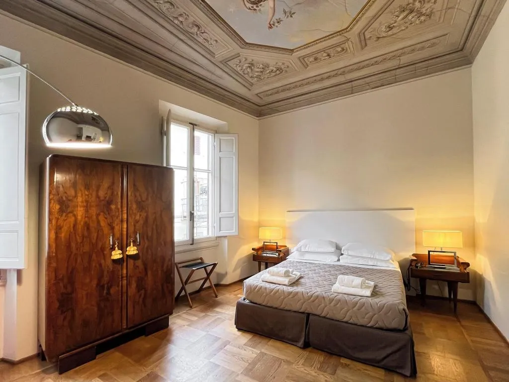 Double or Twin DELUXE QUEEN BED Room, Hotel La Scala, Florence