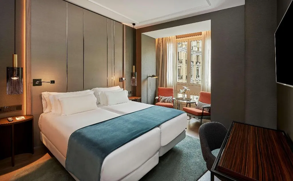 DOUBLE PREMIUM Room, NH Collection Madrid Gran Vía, Madrid