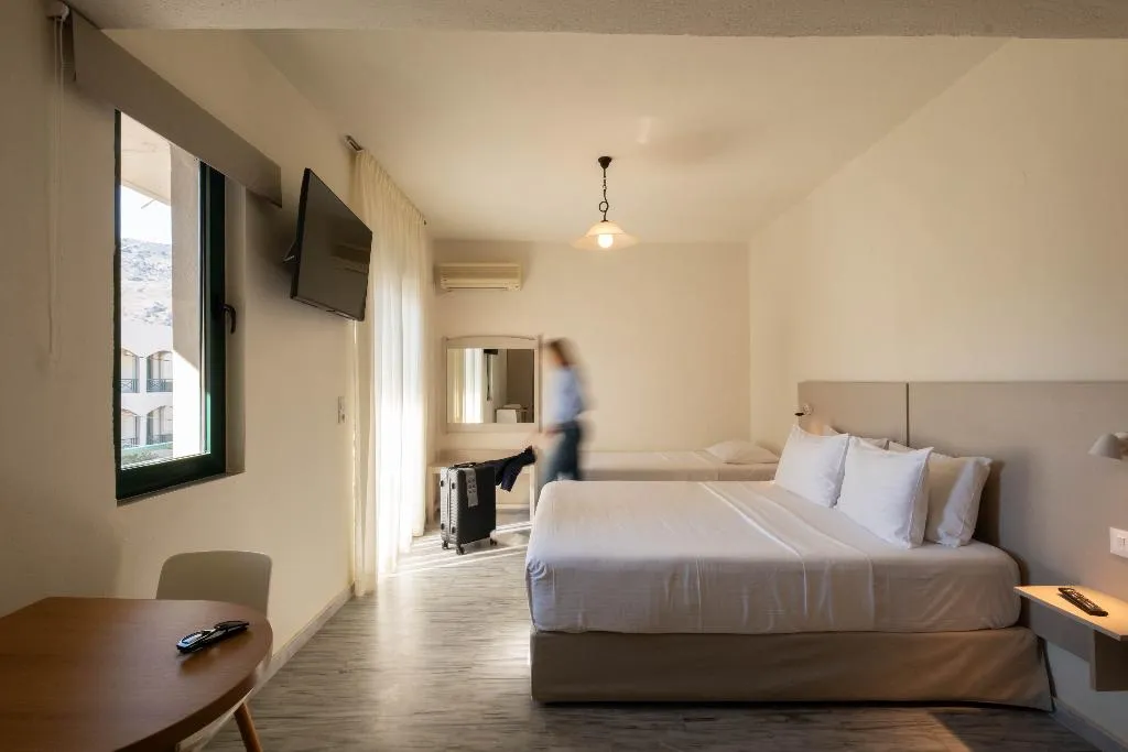 STUDIO DELUXE ONE BED Room, Romantica Hotel, Crete