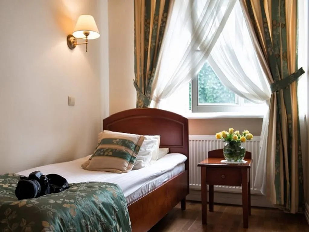 TWIN STANDARD Room, Aparthotel Karmel, Krakow