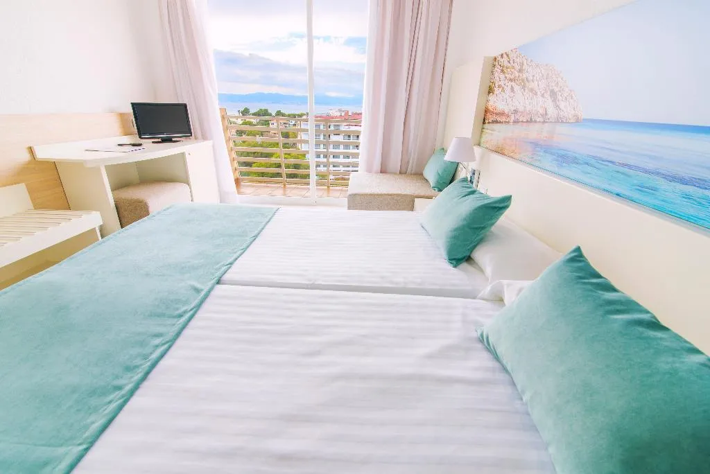 Double or Twin PREMIUM Room, Azuline Hotel Bahamas, Majorca