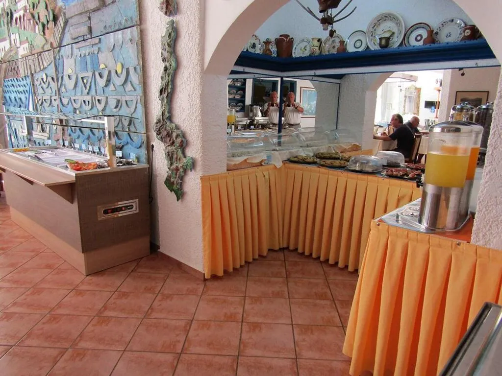 Restaurant, Atlantis, Rhodes
