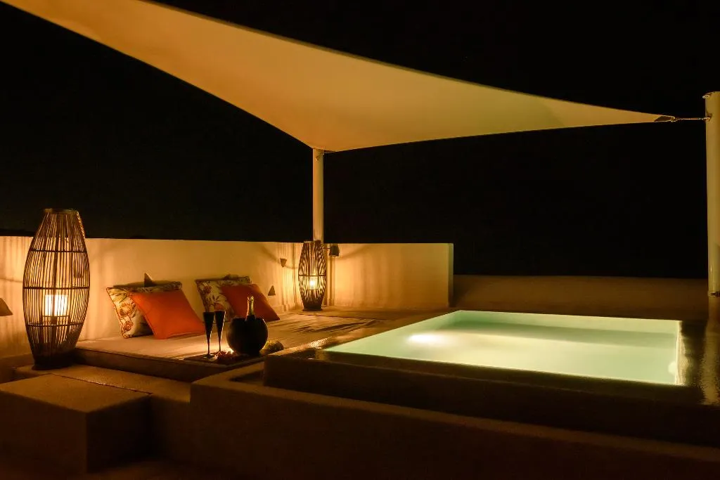 SUITE STANDARD Room, Potnia Theron Suites, Santorini