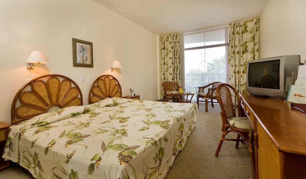 DOUBLE SINGLE USE PARK VIEW Room, Helios Spa Hotel, Varna