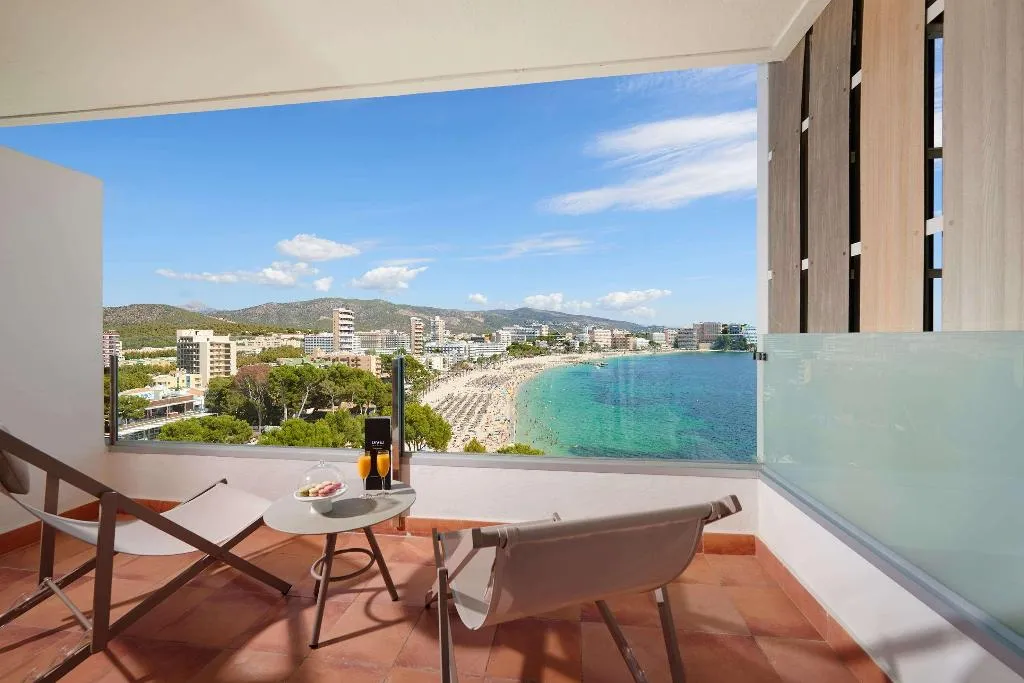 JUNIOR SUITE STANDARD Room, Melia Calvia Beach, Majorca