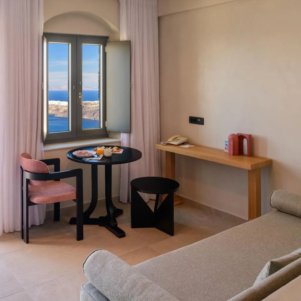 TRIPLE ONE BEDROOM ONE BATHROOM Room, Andromeda Villas, Santorini
