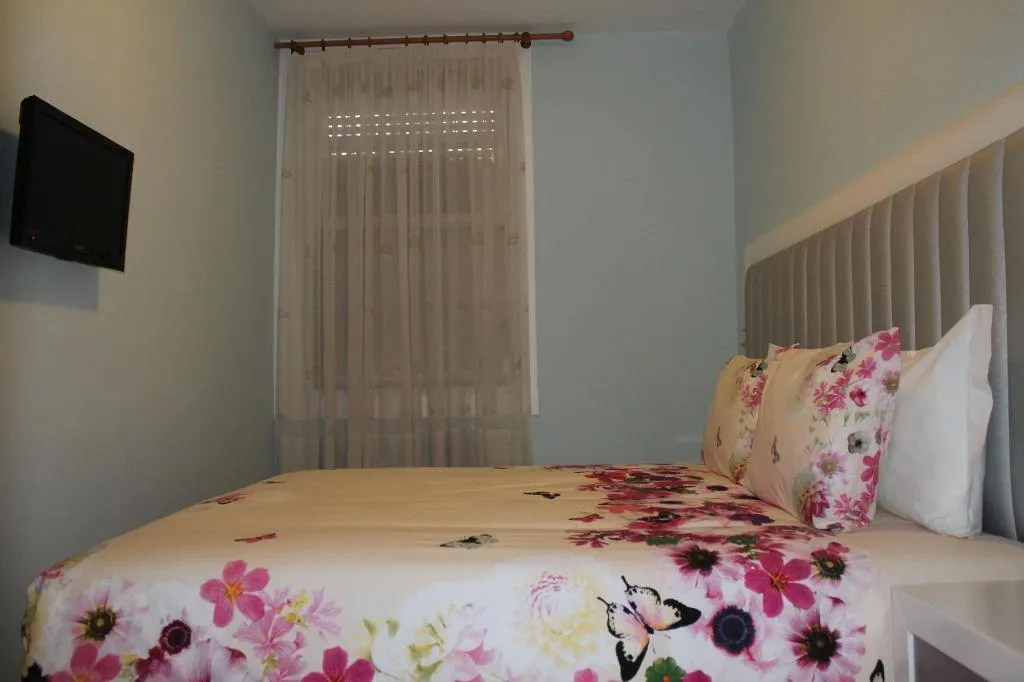 Room, Grande Oceano Guest House, Porto