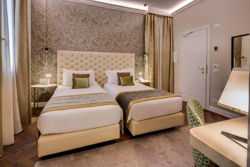 DOUBLE SINGLE USE SUPERIOR WITH VIEWS Room, CHC Continental, BW Premier Collection, Venice