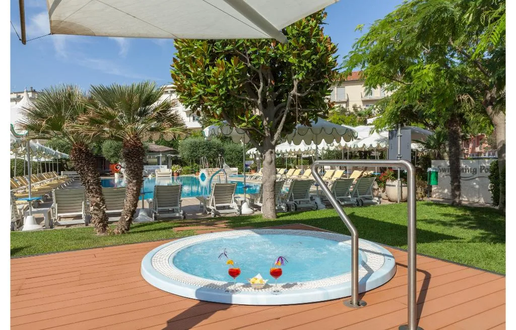 Pool, Hotel The Originals Venise Sud Bristol Chioggia, Venice