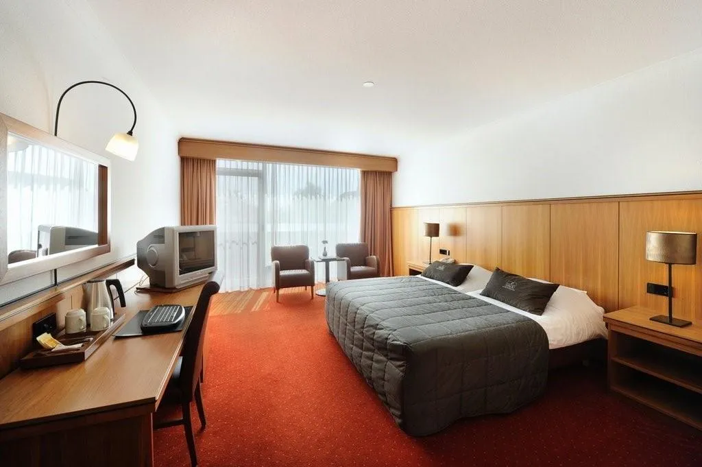 Room, Van der Valk Hotel Volendam, Amsterdam