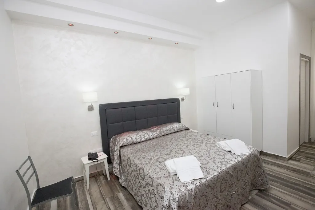 Double or Twin STANDARD Room, Napoli Garibaldi Square, Naples